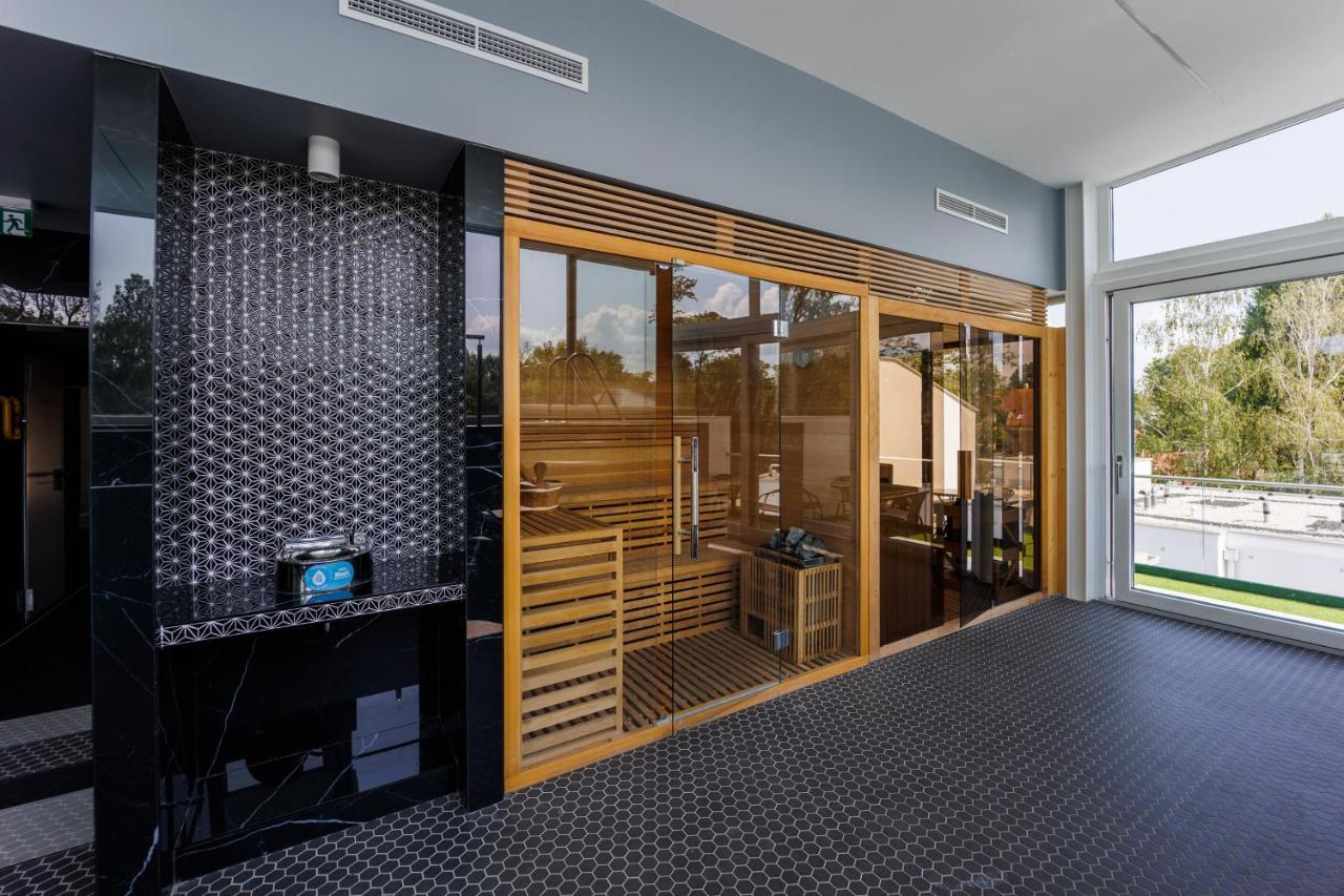 Villa Bauhaus Gold Siófok Eksteriør billede