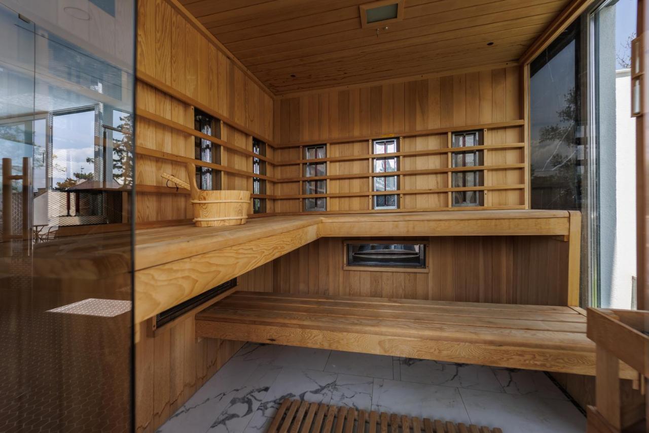 Villa Bauhaus Gold Siófok Eksteriør billede
